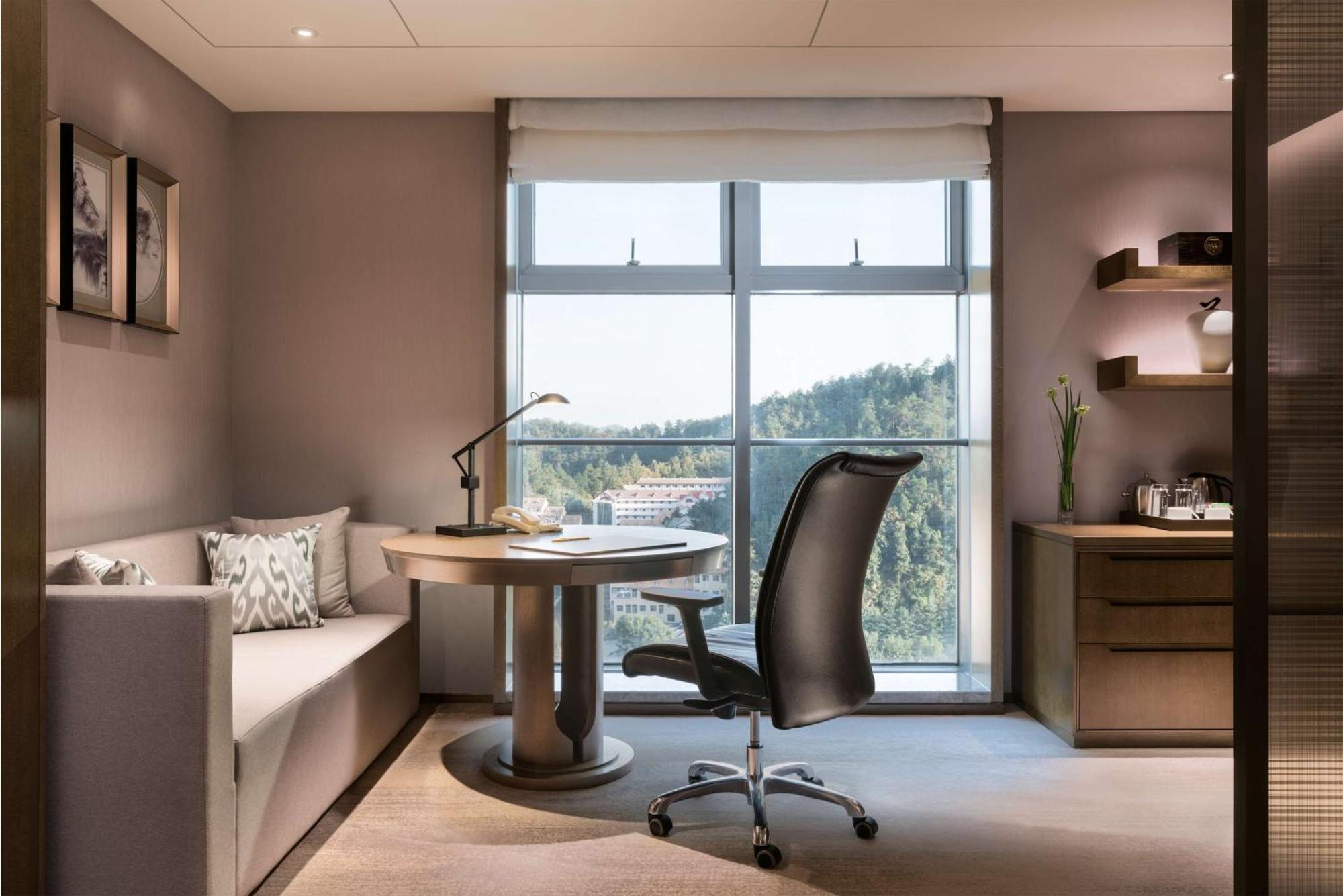 Doubletree By Hilton Hotel Shiyan Shiyan  Exteriör bild